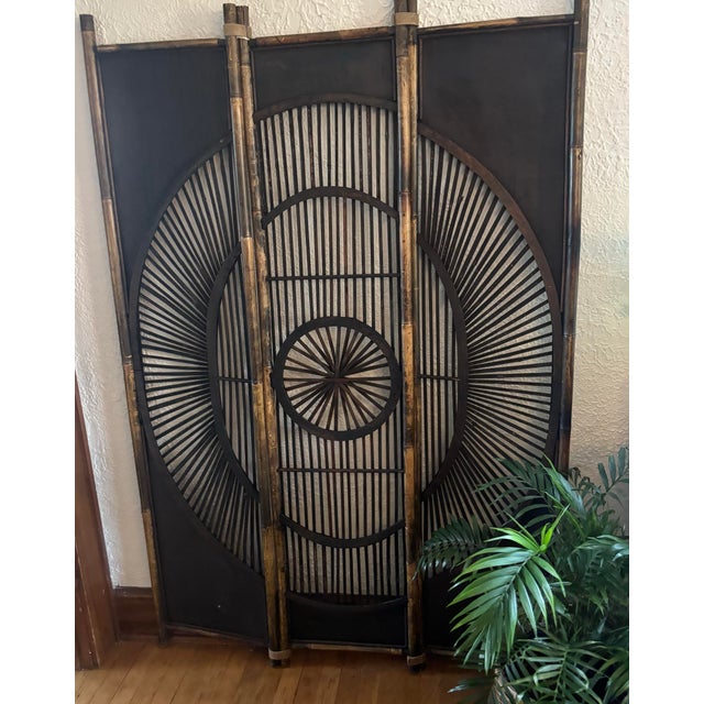 Mid 20th Century Bamboo Wicker Sunburst Folding Room Divider Screen, 3 Panel For Sale - Image 9 of 10