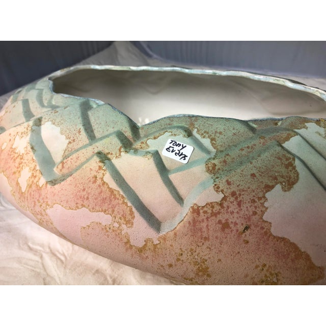 Mid 20th Century Tony Evans Hand Sculpted Vessel Earth Tones Signed No. 30 For Sale - Image 4 of 10