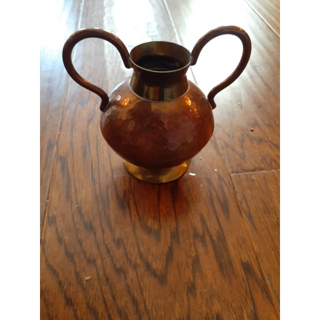 This is a GORGEOUS Hammered Brass & Copper 5" Dual Handle Bud Vase. Procured at auction BOX 13