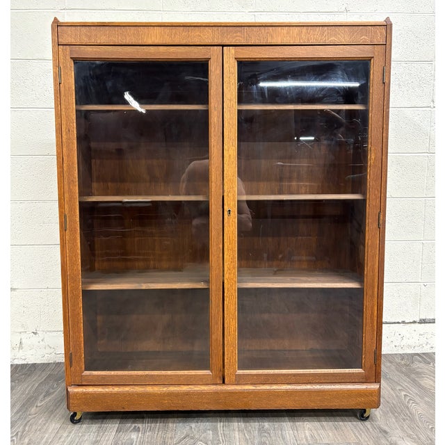 Early 20th Century Antique Victorian or Arts and Crafts Style Golden Oak Display Cabinet Bookcase For Sale - Image 5 of 16