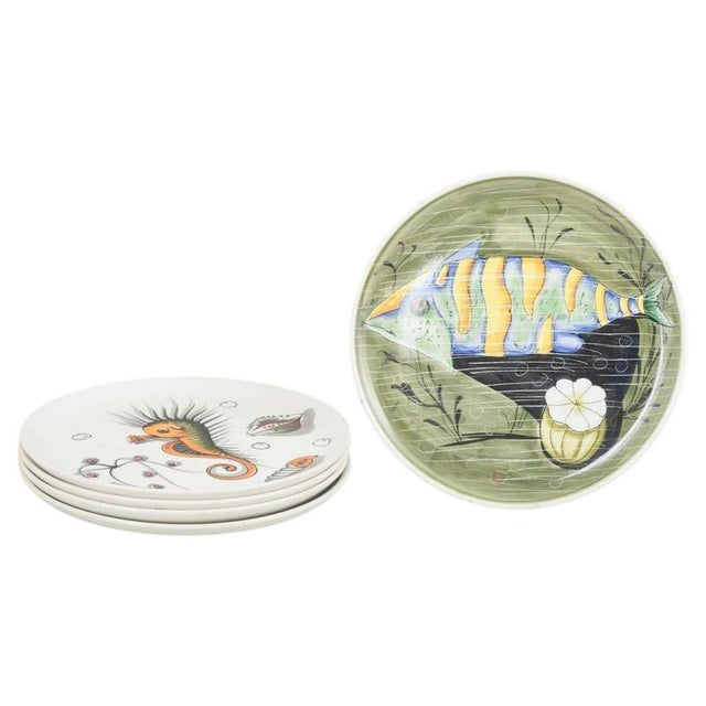 Hand-Decorated Faience Plates with Colourful Motifs, Mancioli, 1960s, Set of 5 For Sale - Image 6 of 6