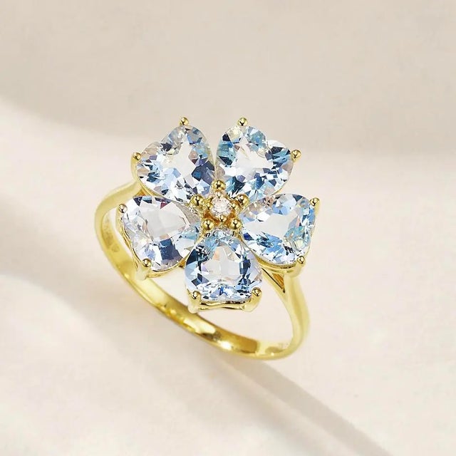 Nina Zhou Aquamarine Diamond Cherry Blossom Ring in 14k Yellow Gold, size 8 For Sale In Los Angeles - Image 6 of 11