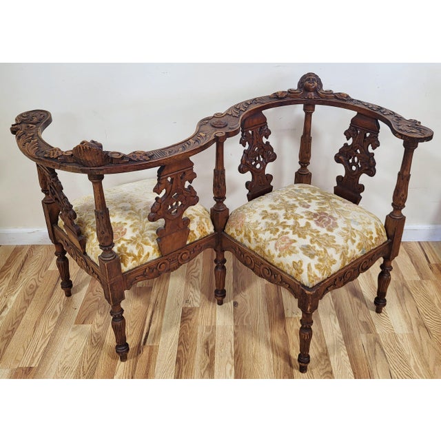 Early 20th C Italian Renaissance Carved Walnut Têtê a Têtê Sofa Conversation Chair For Sale In New York - Image 6 of 15
