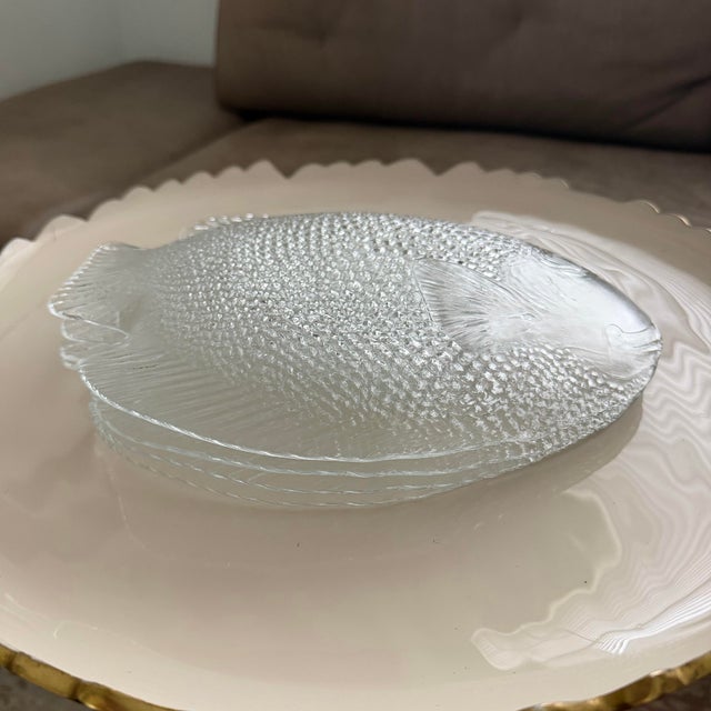 Mid-Century Modern Vintage Arcoroc France Clear Glass Fish Plates - Set of 4 For Sale - Image 3 of 9