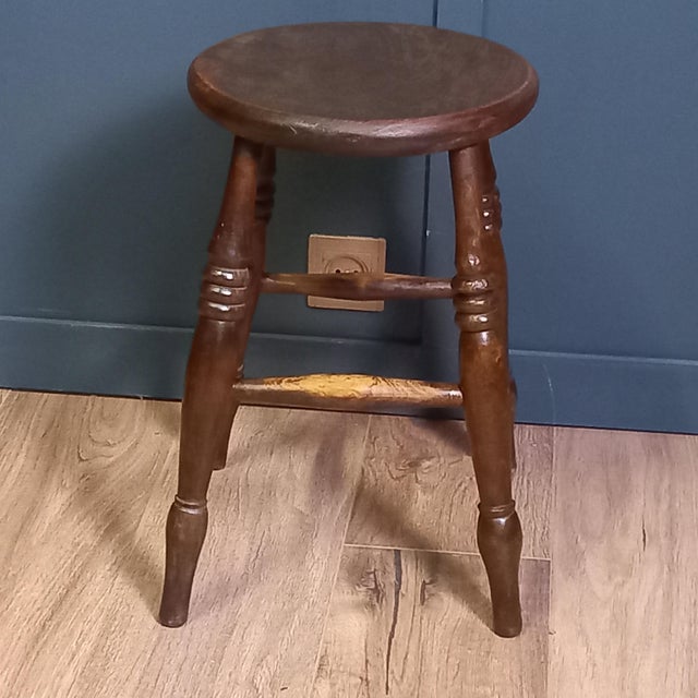 Antique Windsor Stool, 1700s For Sale - Image 3 of 7