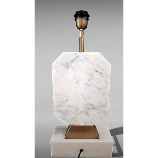 Elegant Italian table lamp handcrafted between 2000 and 2005 by a lighting workshop in the renowned Brianza district of...