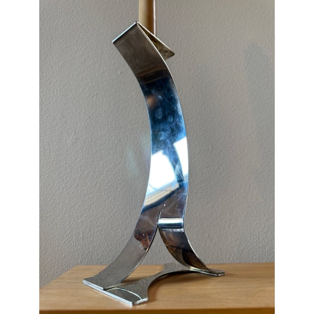 1970s Mid-Century Sculptural Chrome Candlestick With Curved Stem and Architectural Base For Sale - Image 5 of 8