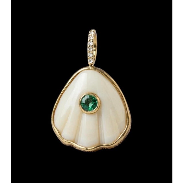 Metal Shell Pendant With Emerald, Diamonds & 14k Gold For Sale - Image 7 of 11