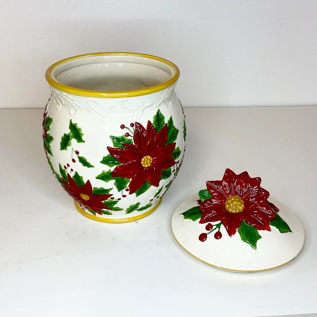 1970s Vintage Majolica Americana Christmas Poinsettia Canister For Sale - Image 9 of 10