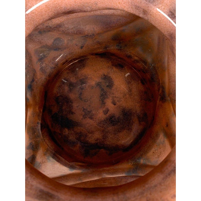 Art Deco wrought iron and glass vase by Le Lorrain, Nancy, 20th century, 1930 For Sale - Image 4 of 9