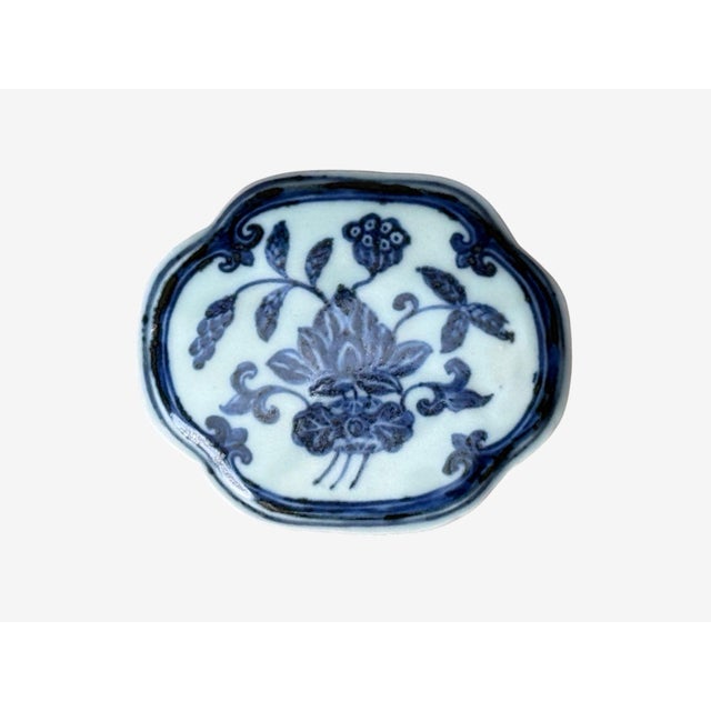 Emperor Xuande Marked Diminutive Lidded Box, Blue and White Porcelain For Sale - Image 10 of 17