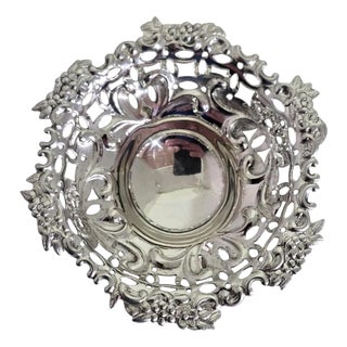Antique Victorian Sterling Silver Repoussé Trinket Dish from Carrington & Co, 1893 For Sale