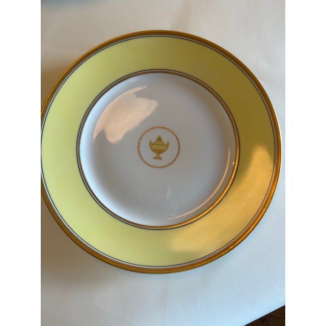 Traditional Richard Ginori “Impero Yellow” Porcelain Dinner Service for 9 — Neoclassical, Italy (46 Pieces). For Sale - Image 3 of 12