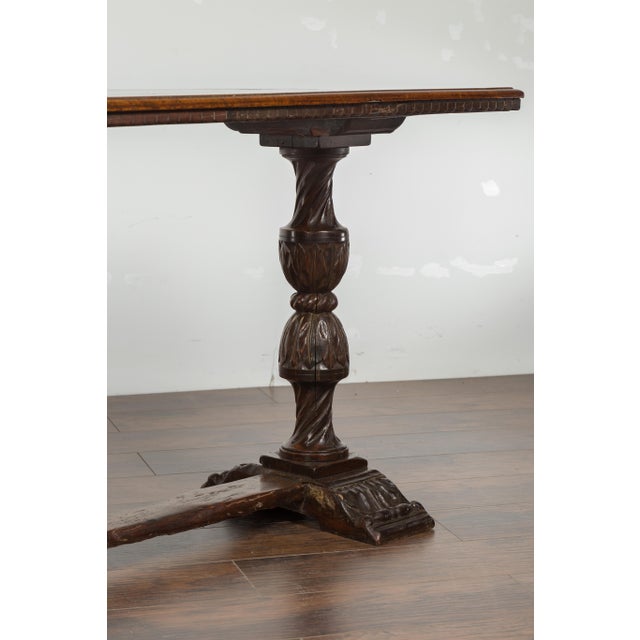 Italian Italian 1820s Walnut Table with Carved Legs, Twisted Motifs and Waterleaves For Sale - Image 3 of 12