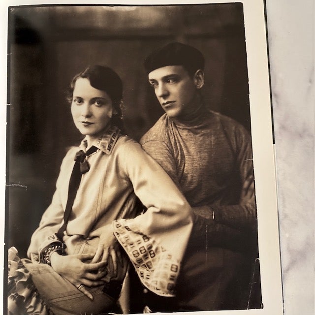 Vanity Fair Portraits 1913-2008 Softcover Coffeetable Fashion Photography Book For Sale - Image 4 of 8