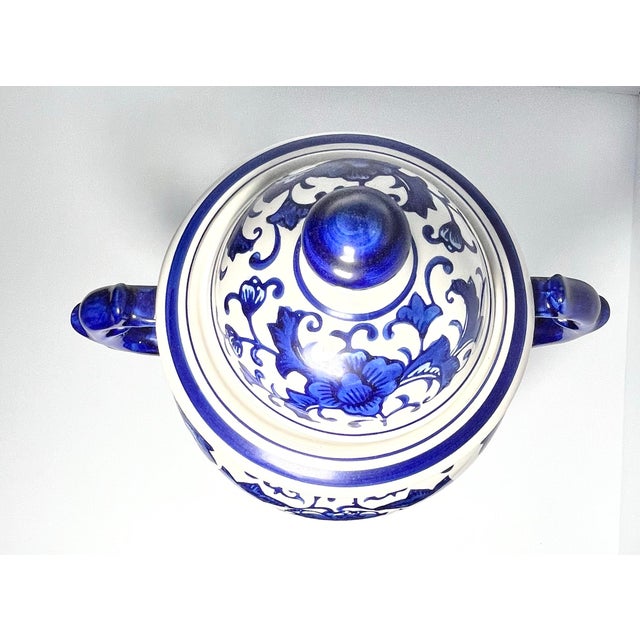 Ceramic 2010s Chinoiserie Chinese Blue & White Large Ceramic Hand Painted Ginger Jar For Sale - Image 7 of 9