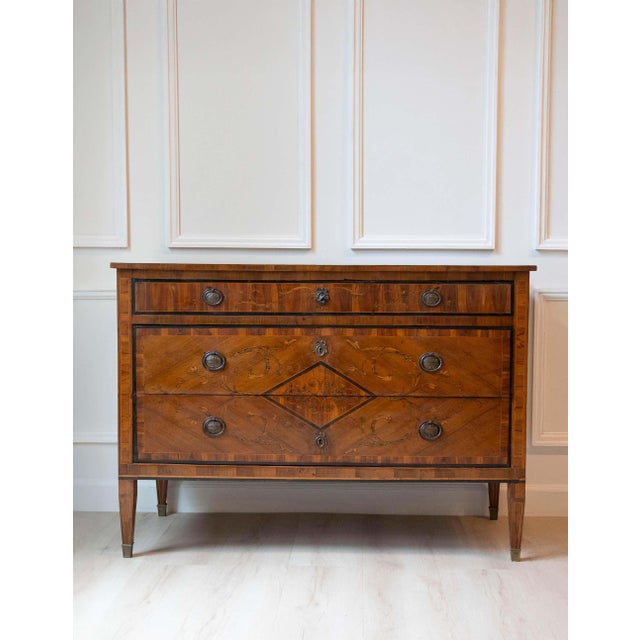 Italian Louis XVI Walnut Marquetry Chest, Late 18th Century For Sale - Image 15 of 18