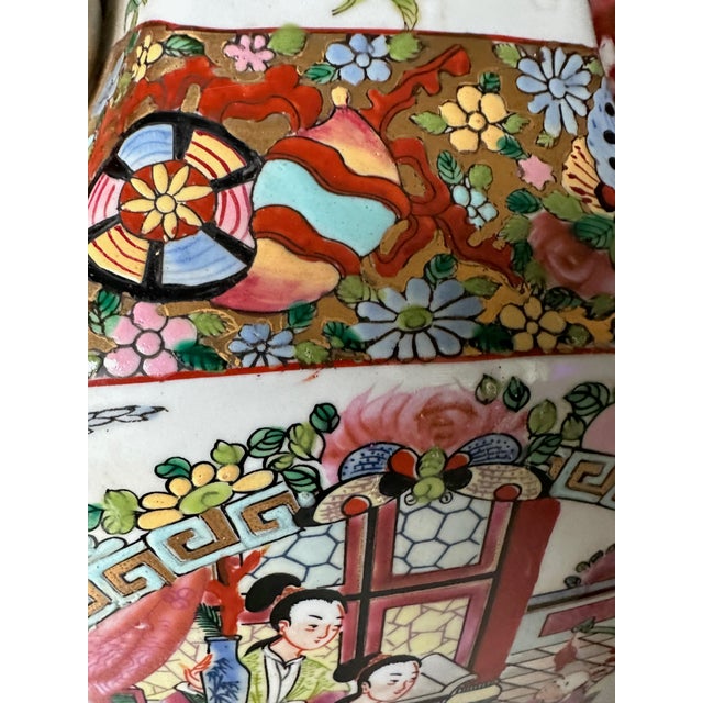 Pair Chinese Export Rose Medallion Porcelain Vases For Sale - Image 11 of 15