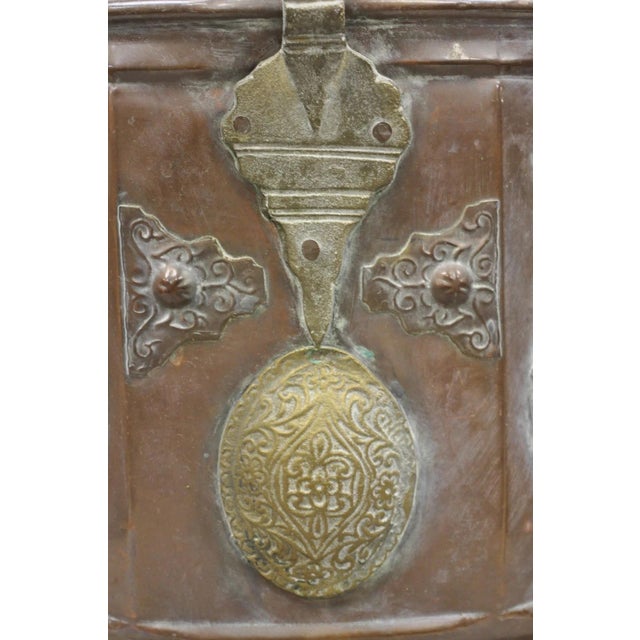 Antique Anglo Indian Middle Eastern Copper & Bronze Coal Bucket Cachepot Planter For Sale - Image 4 of 12