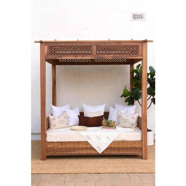 Carved Floral Jali Canopy Sanctuary Daybed For Sale - Image 4 of 15
