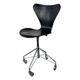 Vintage Early 3117 Swivel Desk Chair by Arne Jacobsen for Fritz Hansen, 1955 For Sale