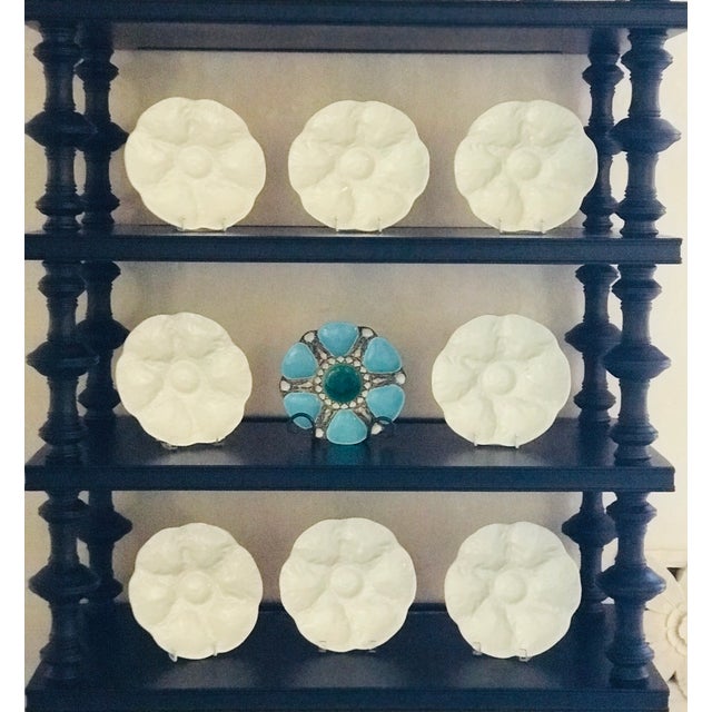 French Vintage French Longchamp White Oyster Plate For Sale - Image 3 of 11