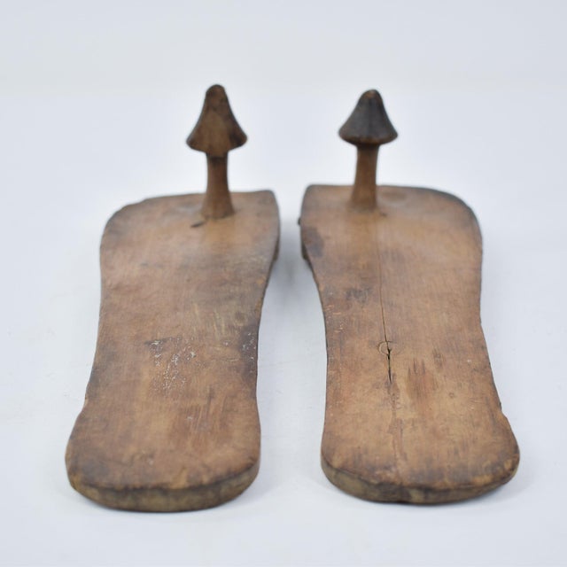 Early 20th Century BanguBangu Pair of Wooden Shoes For Sale In Denver - Image 6 of 7