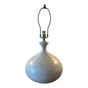 Mid 20th Century Haeger Style White Pottery Lamp
