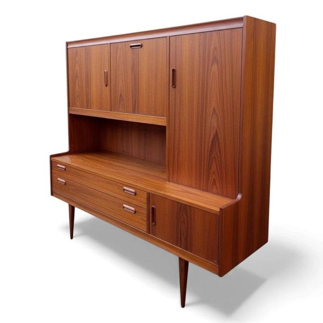 Mid-Century High Drinks Cabinet in Teak from Alfred Cox For Sale - Image 10 of 10
