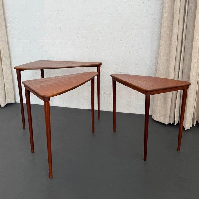 1960s Scandinavian Modern Triangular Teak Nesting Tables by Selig For Sale - Image 5 of 11