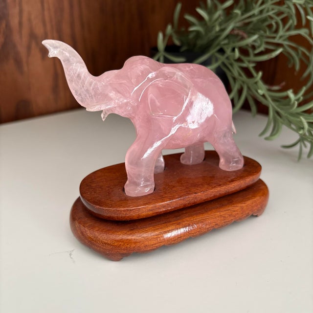 Vintage Rose Quartz Carved Elephants on Stands - A Pair For Sale In Raleigh - Image 6 of 10