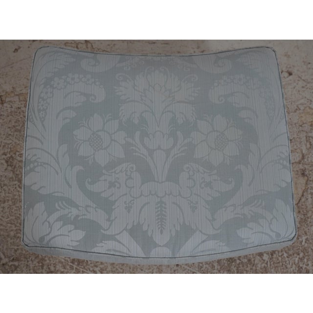 Chippendale Stickley Colonial Williamsburg Damask Upholstered Ottoman For Sale - Image 3 of 16