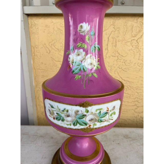 Vintage French Sevres Style Pink Porcelain Urn Table Lamp With Dual-Sided Hand-Painted Scenes For Sale - Image 4 of 12