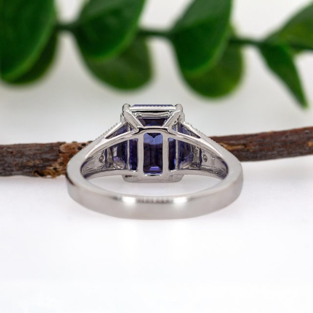2.8cts Deluxe Tanzanite Ring W Diamond Accents in Solid 14k Gold | Em 9x7mm, Size 6.75 For Sale In Columbus - Image 6 of 7