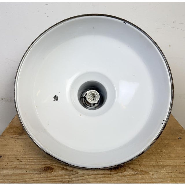 British Industrial Grey Enamel Factory Pendant Lamp, 1960s For Sale - Image 14 of 17