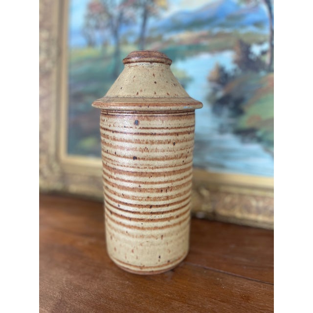 Japanese Vintage Hand-Thrown Studio Pottery Lidded Jar With Speckled Glaze and Ribbed Texture. For Sale - Image 3 of 8