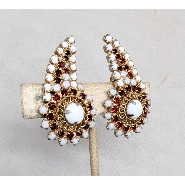 Mid-Century Modern Vintage 1960s Signed Hobe White & Red Rhinestone Climber Clip Earrings-2 Pieces For Sale - Image 3 of 8