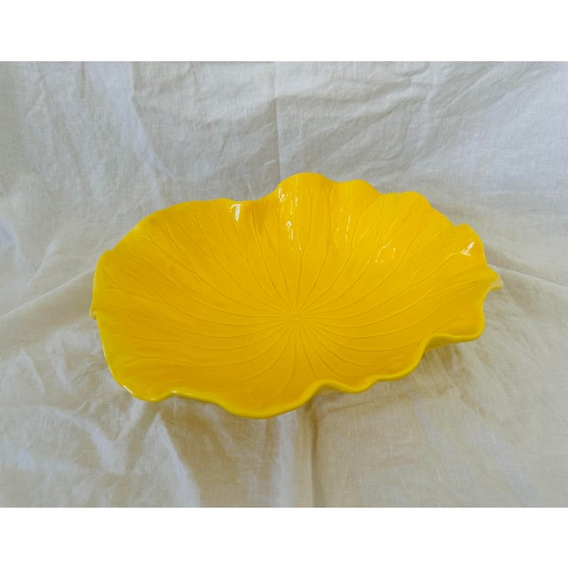 Farmhouse Metlox "Lotus Bright Yellow" Serving Bowl For Sale - Image 3 of 6
