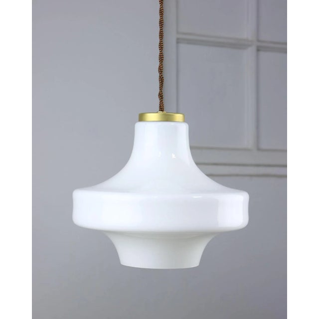 Takes one standard E27 light bulb (not included). Total height of the lamp is adjustable, length of the cable is 140cm and...