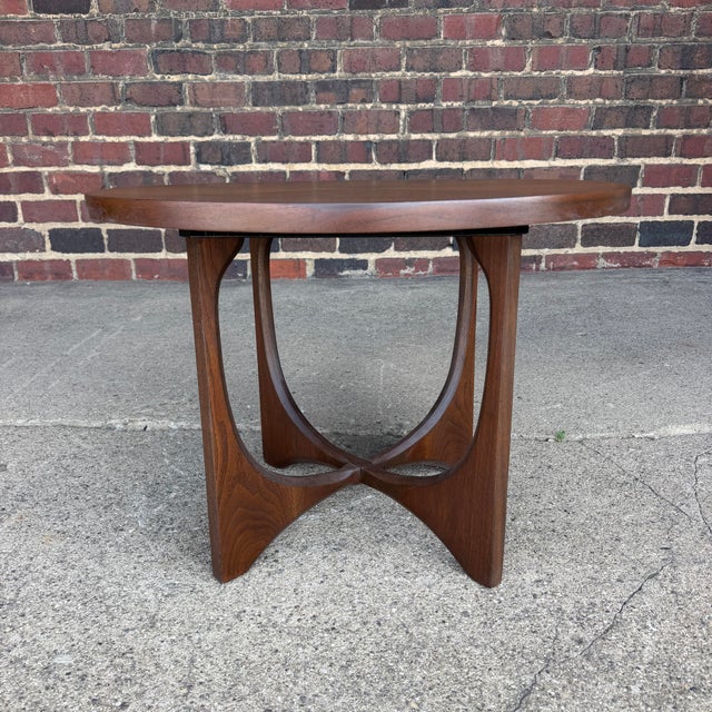 Mid-Century Modern Broyhill Brasilia Round Side Table For Sale - Image 3 of 10
