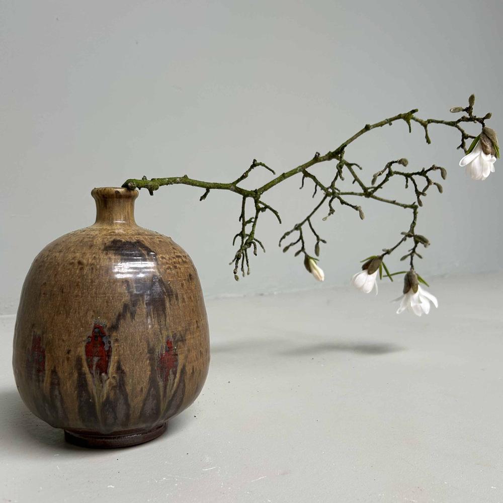 Wood-Fired Ceramic Ikebana Flower Vase, (Hizen) Kuromuta Yaki