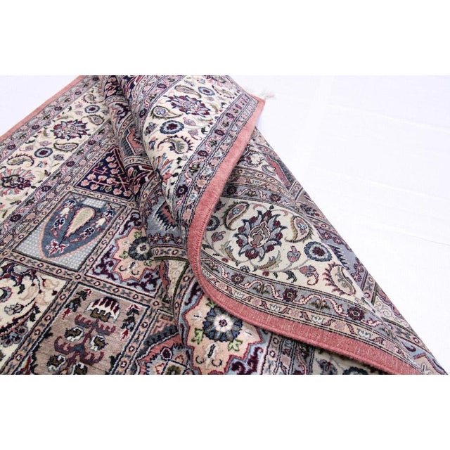 Vintage Hand-Knotted Rug in Wool For Sale - Image 6 of 12