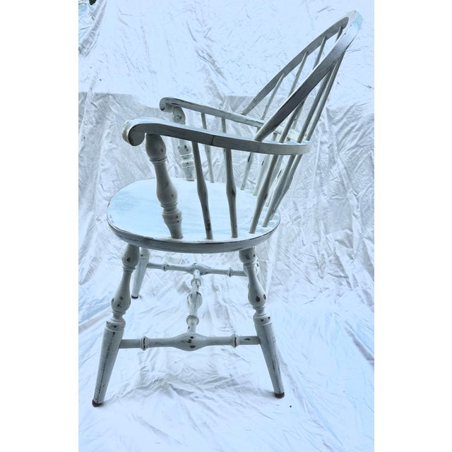 Farmhouse Vintage White Distressed Farmhouse Nichols & Stone Bow-Back Windsor Armchair For Sale - Image 3 of 5