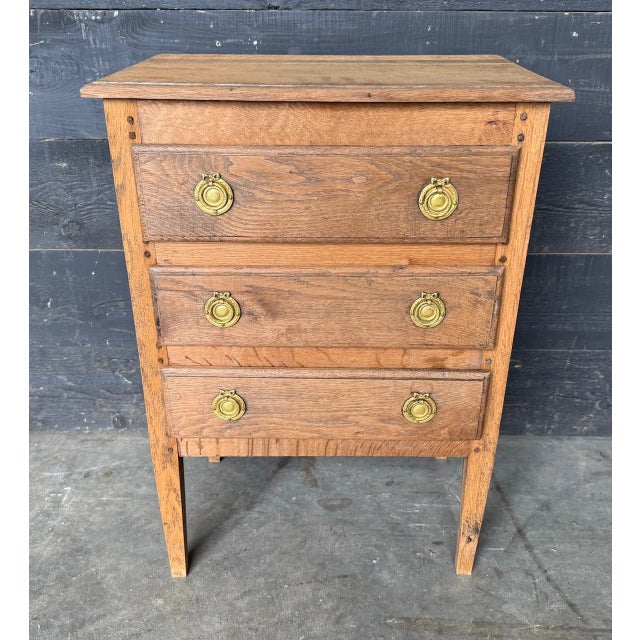 Small Antique French Oak Chest of Drawers, 1830s For Sale - Image 10 of 12