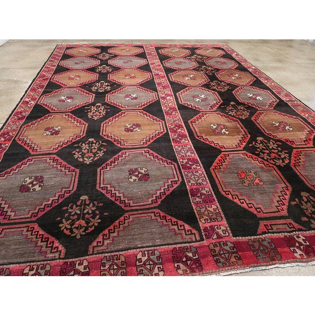Galerie Shabab Collection Mid-20th Century Turkish Anatolian Room Size Carpet For Sale In New York - Image 6 of 8