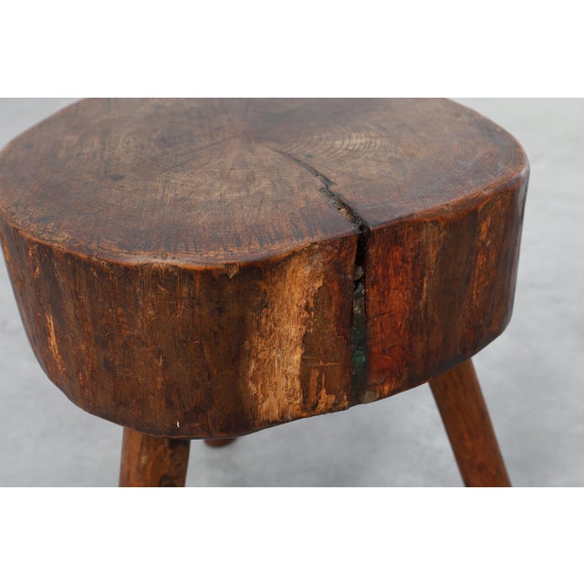 Rustic Oak Tripod Stool with Round Wooden Seat, France, 1920 For Sale - Image 4 of 11