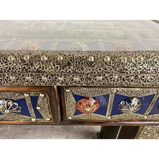 Hollywood Regency Style Blue & Silver Console With Filigree Design & One Drawer For Sale In New York - Image 6 of 12