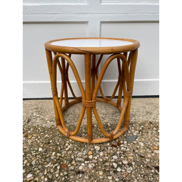 Mid-Century Rattan Round Table or Stool For Sale In New York - Image 6 of 6