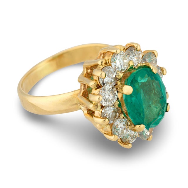 Vintage Oval Cut Emerald Diamond 14k Yellow Gold Engagement Ring, Size 5 For Sale - Image 4 of 6