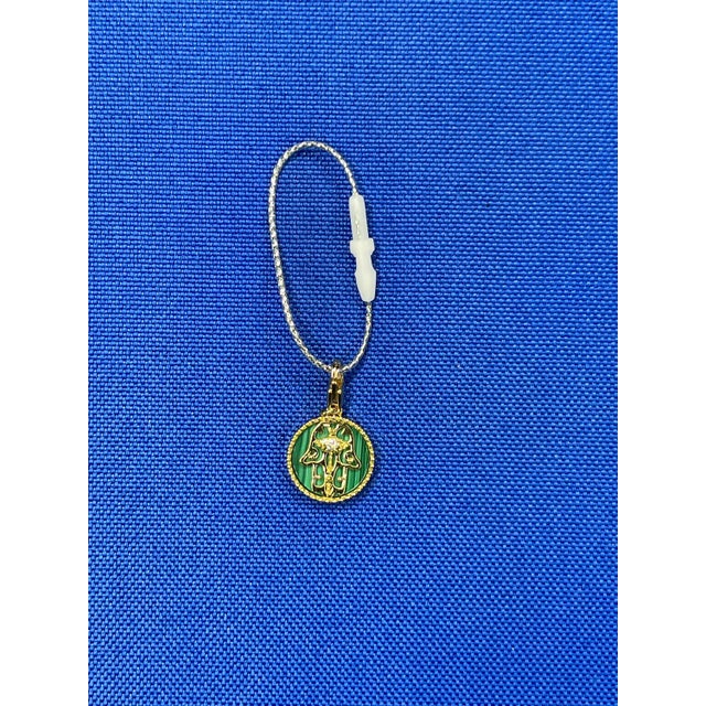 Diamond Hamsa Hand Mystic Protection Palm Symbol Evil Eye 18 Karat Yellow Gold M For Sale - Image 4 of 10